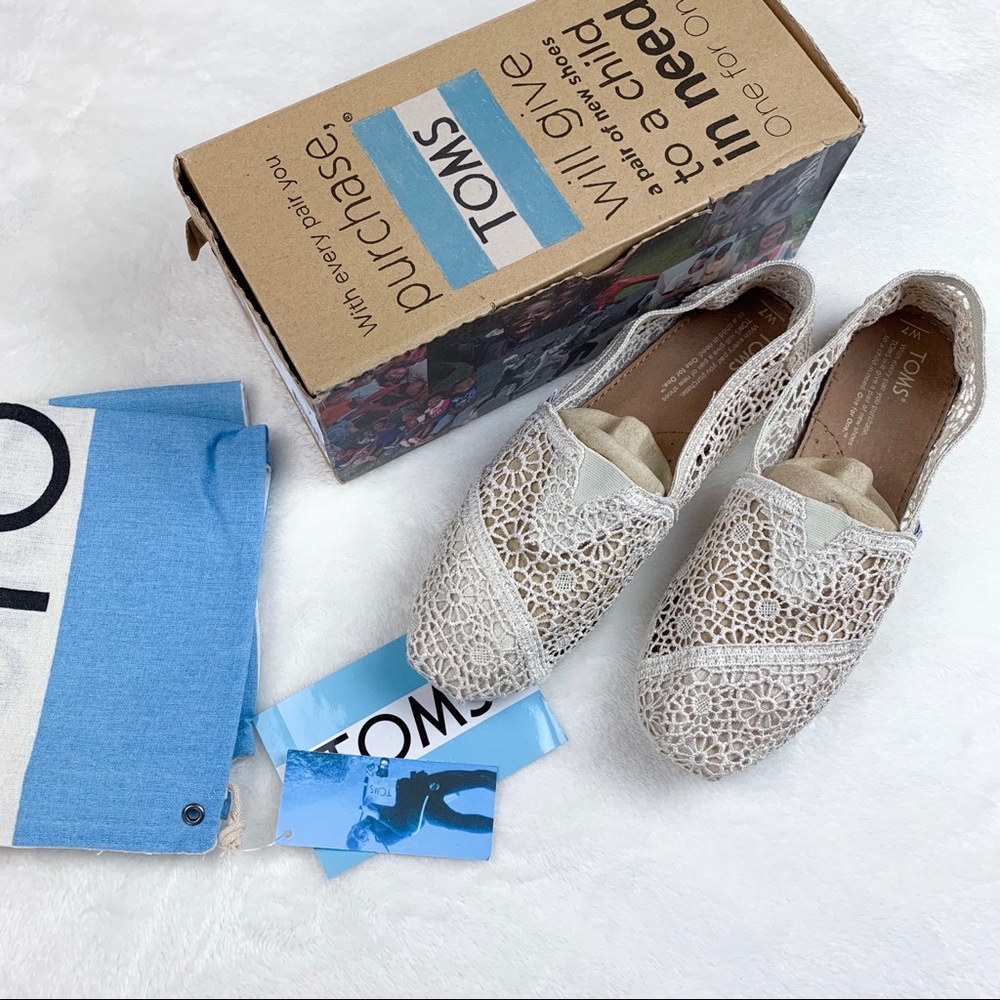 ❤️SALE❤️ TOMS Alpargata Natural Crochet Slip Ons